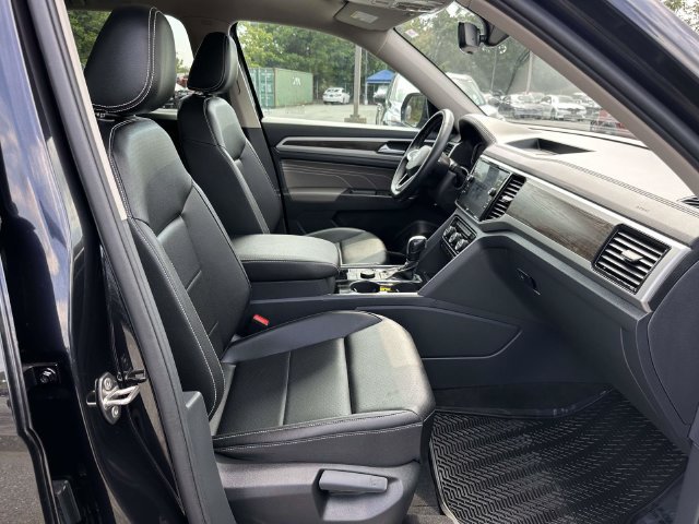 Used 2023 Volkswagen Atlas SE w/ Panoramic Sunroof Package AWD/4WD image 11
