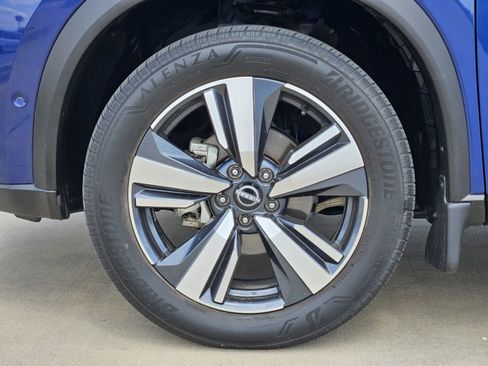 Used 2023 Nissan Rogue Platinum w/ Platinum Premium Package image 12