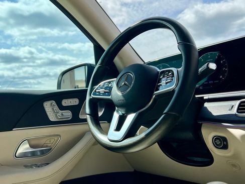 Used 2022 Mercedes-Benz GLE 450 4MATIC image 8