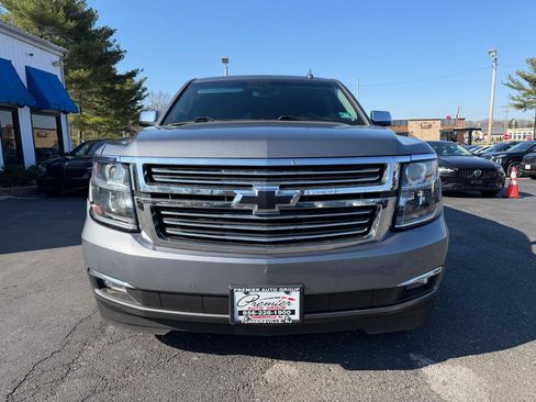 Used 2018 Chevrolet Suburban Premier image 2