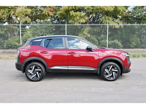 New 2026 Nissan Kicks SV image 5