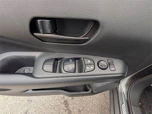 New 2025 Nissan Kicks Play S image 12