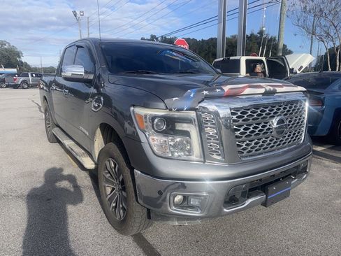 Used 2017 Nissan Titan SL image 2