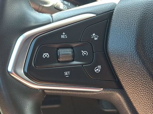 Used 2025 Chevrolet TrailBlazer LT w/ LT Cold Weather Package AWD/4WD image 22