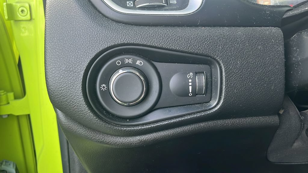 Used 2018 Jeep Renegade Sport w/ Power & Air Group AWD/4WD image 11