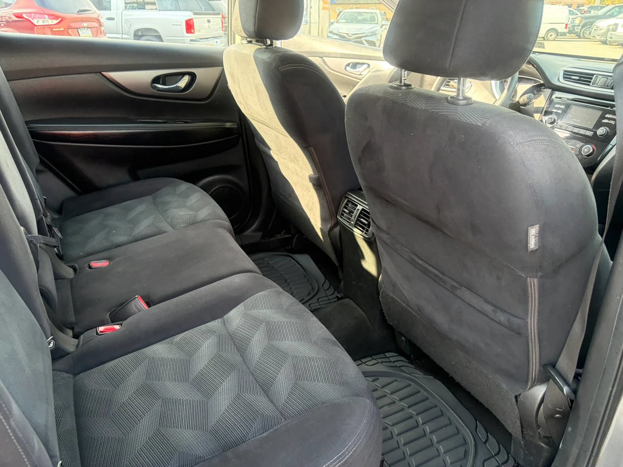 Used 2016 Nissan Rogue S AWD/4WD image 24