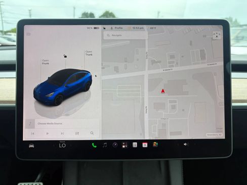 Used 2023 Tesla Model Y Performance AWD/4WD image 18