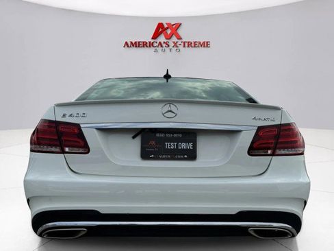 Used 2015 Mercedes-Benz E 400 4MATIC Sedan image 4