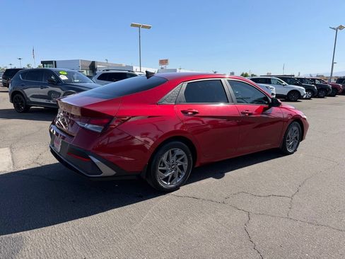 Used 2024 Hyundai Elantra SEL FWD image 6