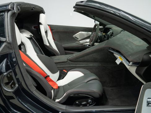 Used 2023 Chevrolet Corvette Stingray Premium Cpe w/ Z51 Performance Package image 31