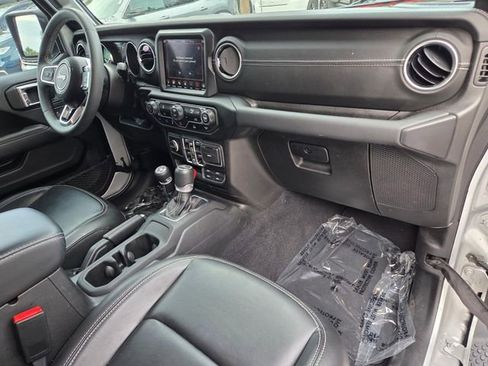 Certified 2023 Jeep Wrangler Unlimited Sahara AWD/4WD image 17