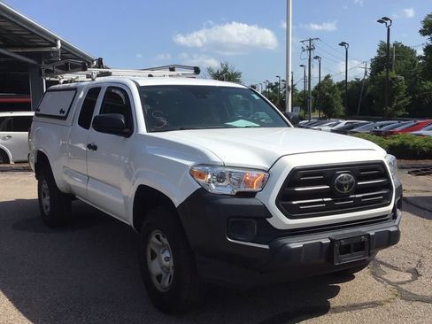 Used 2019 Toyota Tacoma SR RWD image 1