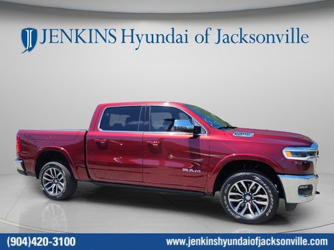 Used 2025 RAM 1500 Limited AWD/4WD image 2