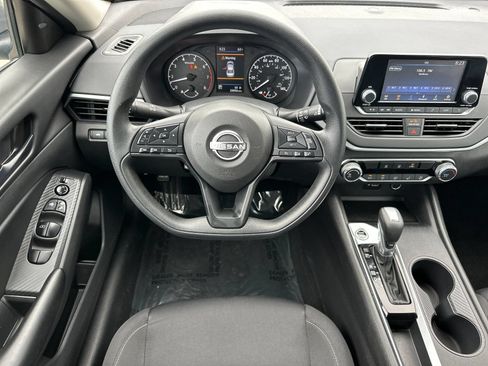 Used 2023 Nissan Altima 2.5 S FWD image 18