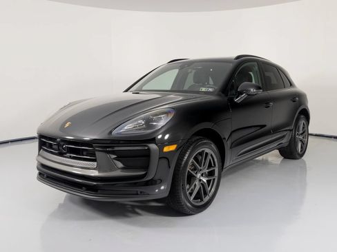Certified 2026 Porsche Macan Turbo AWD/4WD image 7