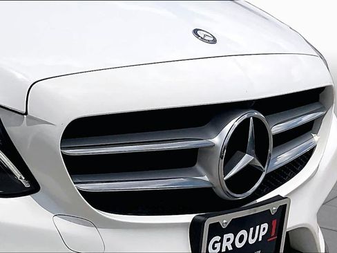 Used 2015 Mercedes-Benz C 300 4MATIC Sedan image 29