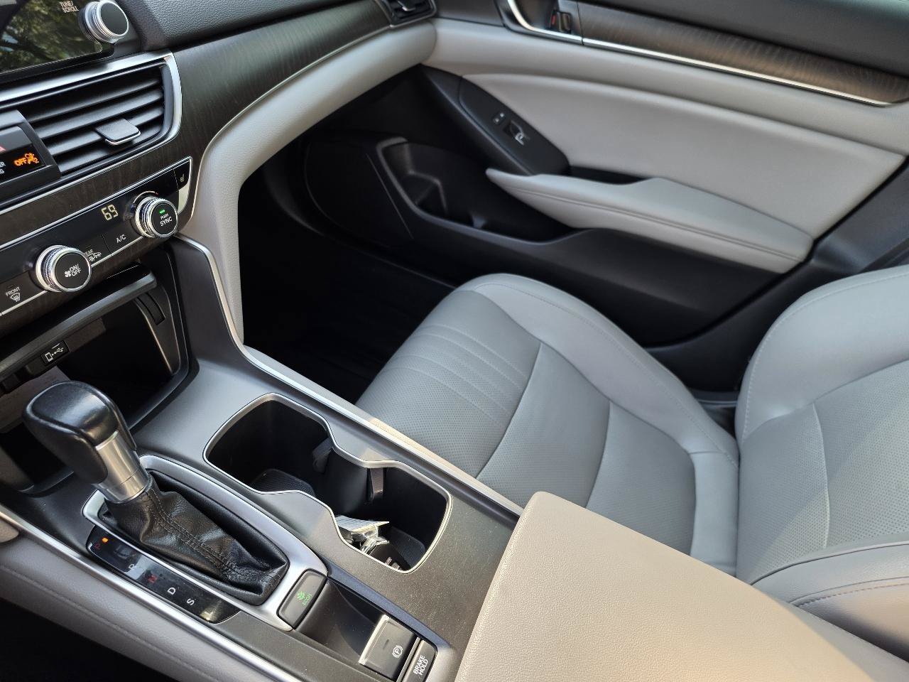Used 2020 Honda Accord EX-L image 19