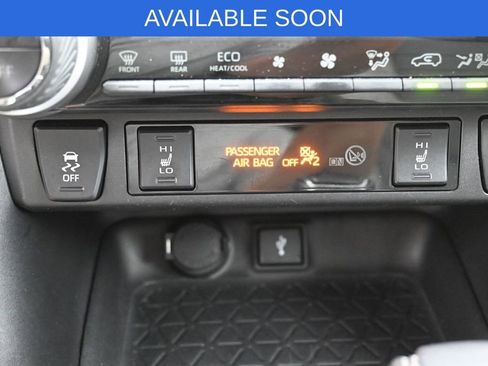 Used 2021 Toyota RAV4 XLE Premium AWD/4WD image 24