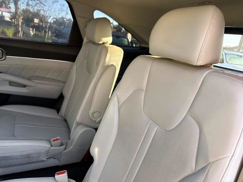 Used 2022 Kia Sorento SX image 19