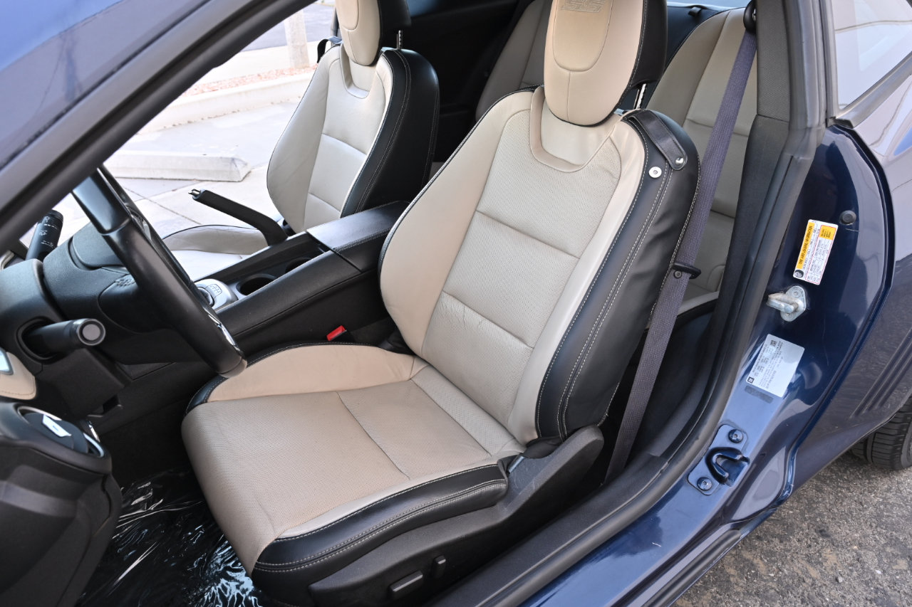 Used 2012 Chevrolet Camaro SS RWD image 14