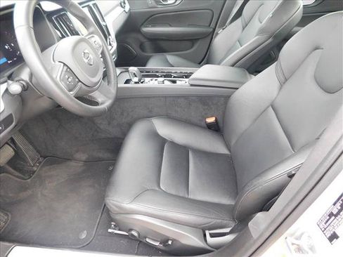 Used 2025 Volvo S60 B5 Core FWD image 23