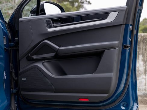 New 2025 Porsche Cayenne S image 51