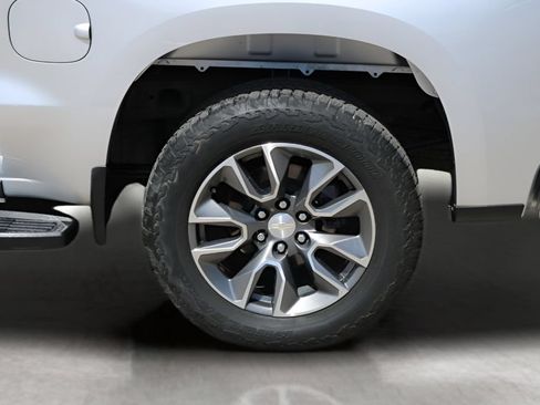 Used 2019 Chevrolet Silverado 1500 LT w/ Texas Edition RWD image 9