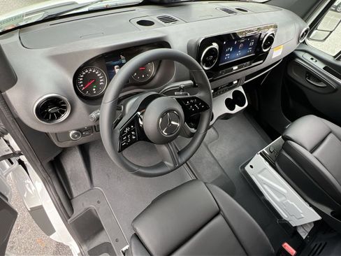 New 2026 Mercedes-Benz Sprinter 2500 image 21