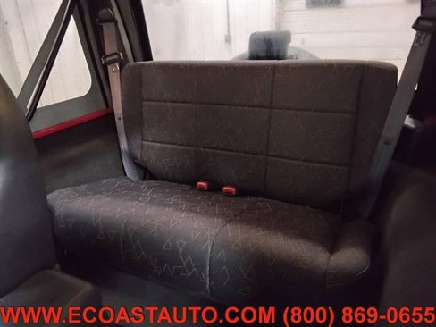 Used 2002 Jeep Wrangler X image 13