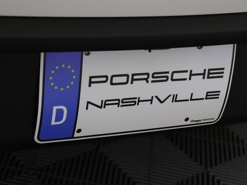 Used 2025 Porsche Macan image 42