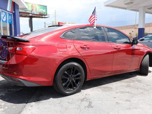 Used 2018 Chevrolet Malibu LT FWD image 4