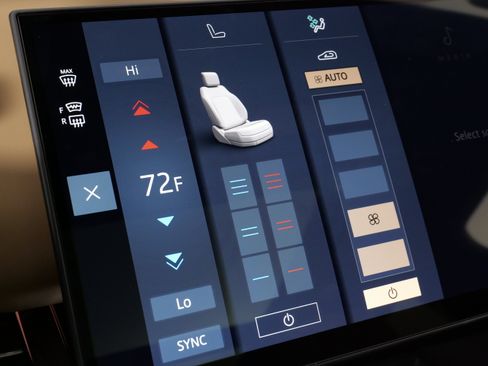 Used 2025 Land Rover Range Rover Sport SE image 43