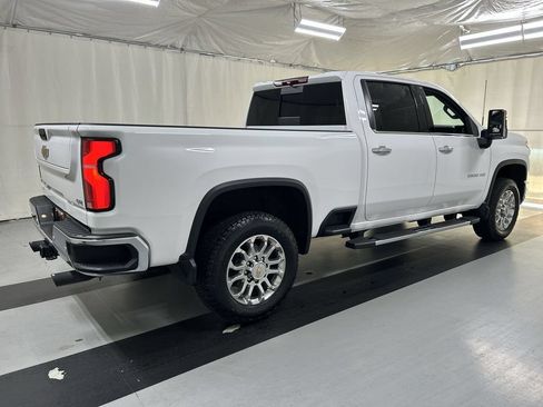 Used 2025 Chevrolet Silverado 2500 LTZ w/ LTZ Plus Package AWD/4WD image 2