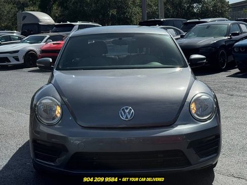 Used 2017 Volkswagen Beetle 1.8T Classic FWD image 11