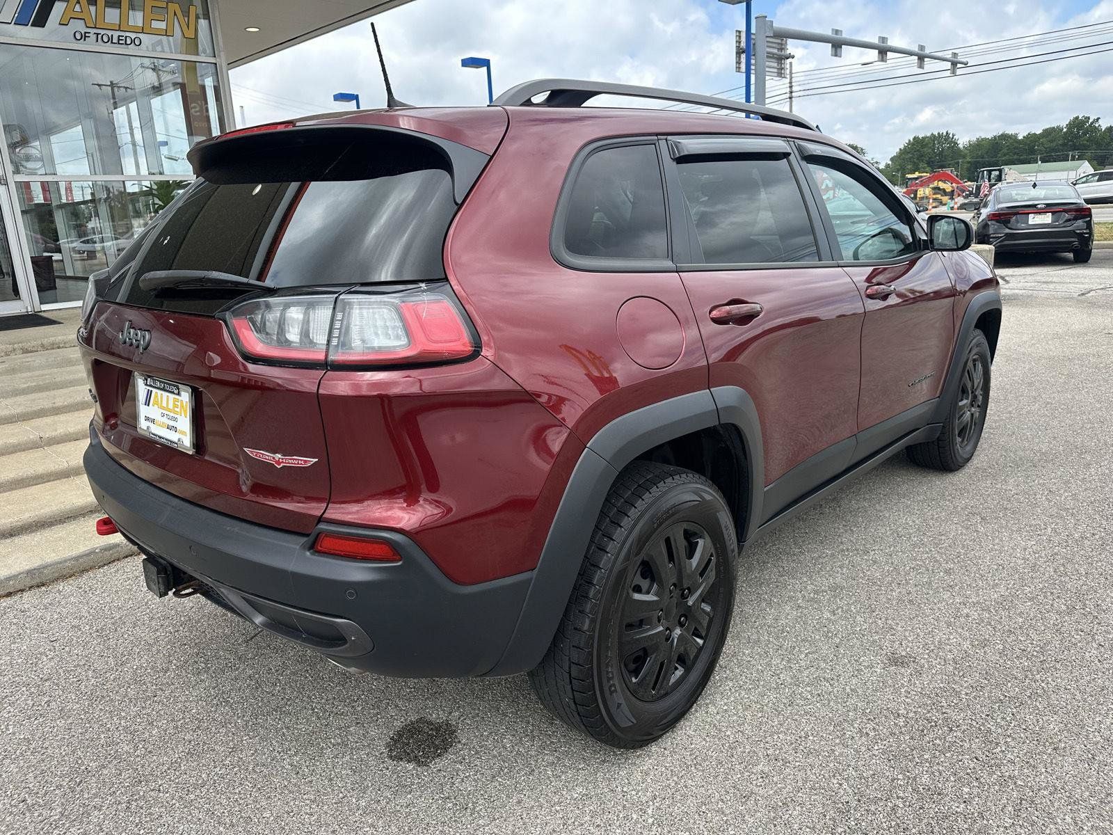 Used 2021 Jeep Cherokee Trailhawk w/ Comfort & Convenience Group AWD/4WD image 13