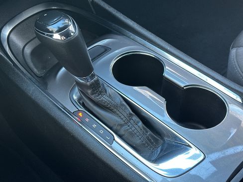 Used 2020 Chevrolet Malibu LT image 23