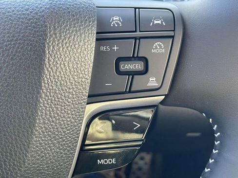 Used 2025 Toyota Camry SE w/ Multimedia Upgrade Package image 22