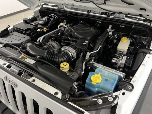 Used 2016 Jeep Wrangler Unlimited Sport w/ Connectivity Group image 62