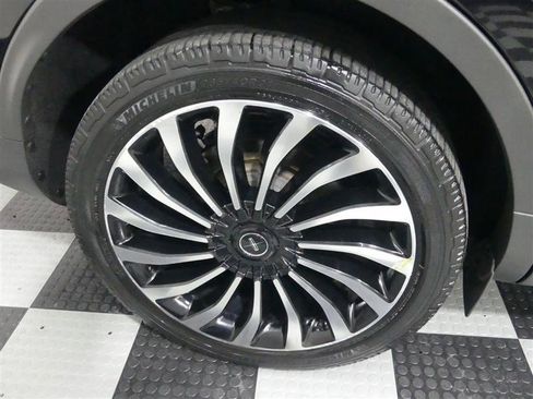 Used 2019 Lincoln Nautilus Black Label image 17