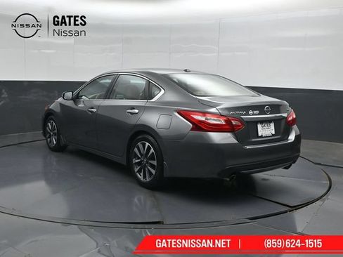 Used 2016 Nissan Altima 2.5 SL w/ 2.5 Technology w/LED Package FWD image 8