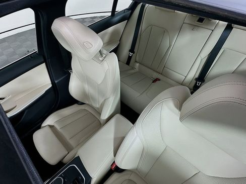 Used 2025 BMW 330i Sedan w/ M Sport Package image 22