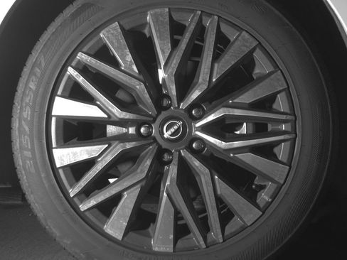 Used 2025 Nissan Altima 2.5 SV image 12