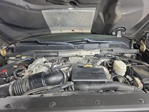 Used 2019 GMC Sierra 3500 Denali AWD/4WD image 9