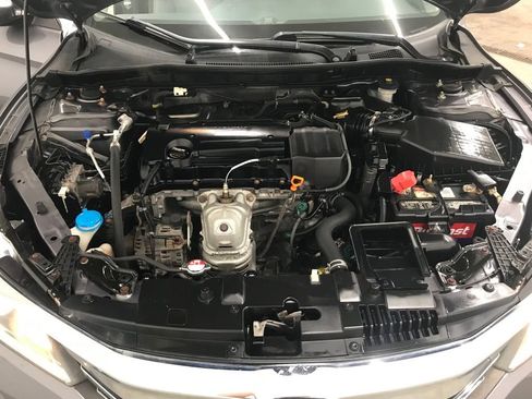 Used 2016 Honda Accord LX image 33