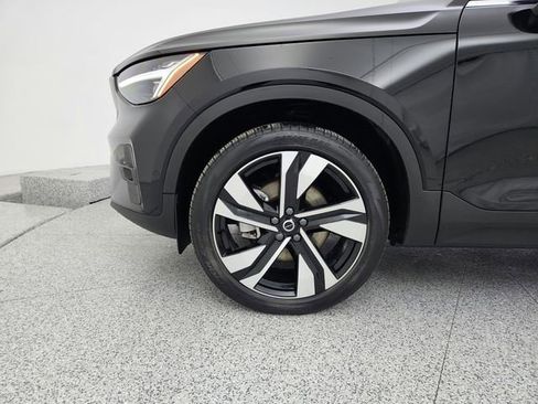 Certified 2023 Volvo XC40 B5 Ultimate w/ Protection Package Premier image 28