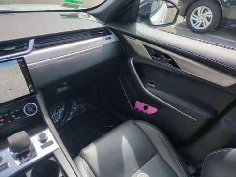 Used 2024 Jaguar F-PACE R-Dynamic S image 28