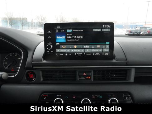 Used 2024 Honda Pilot EX-L image 32