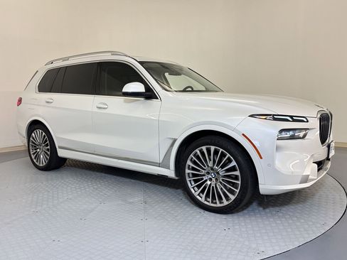 Certified 2024 BMW X7 xDrive40i image 6