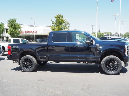 Used 2025 Ford F350 Lariat w/ Black Appearance Package AWD/4WD image 8