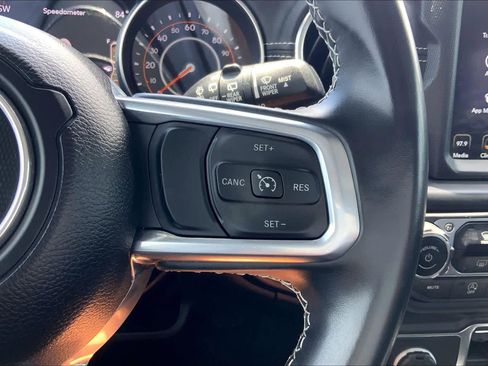 Used 2022 Jeep Wrangler Unlimited Sahara AWD/4WD image 24